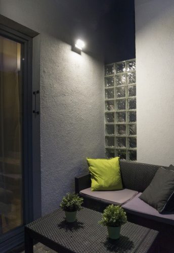 Kültéri kerti homlokzati lámpa LED FALI LÁMPA Rota RT-K100 10W 720lm 4000K Semleges Su-Ma