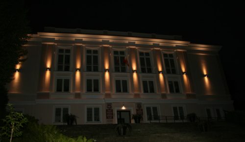 Kültéri kerti homlokzati lámpa LED FALI LÁMPA Adela 7001 BL E27 Su-Ma