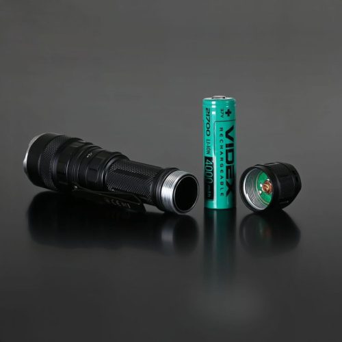 Újratölthető LED kézi zseblámpa 3 fényszín 20W 2000lm 5000K fekete IP68 Videx