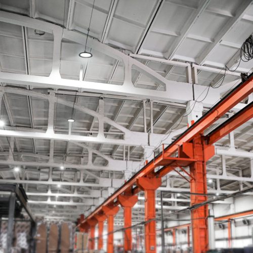 LED ipari magasbalátó lámpa 200W 32600lm 5000K semleges 90° fekete függeszték IP65 Videx