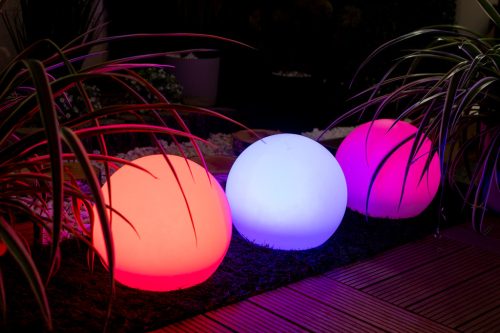 LED napelemes kerti lámpa szegecses RGB gömb a kertbe GROUND 17cm + távirányító