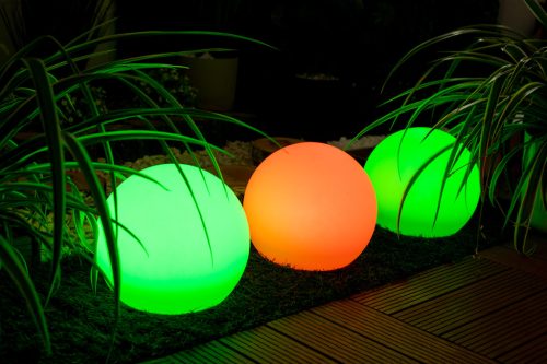 LED napelemes kerti lámpa szegecses RGB gömb a kertbe GROUND 17cm + távirányító
