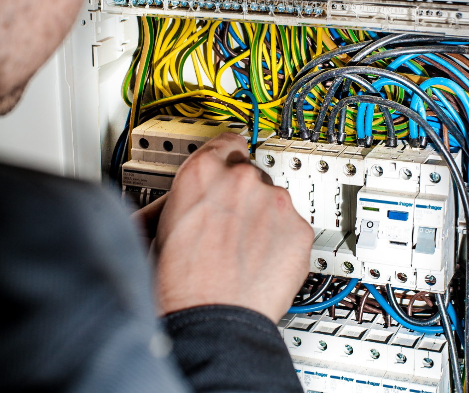 Modern Villanyszerelés Megoldások Esztergom és Környékén